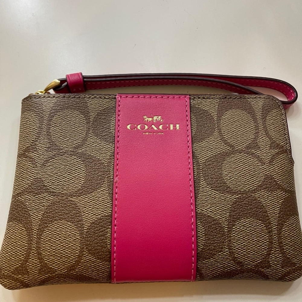 Coach bundle - Picture 2 of 3